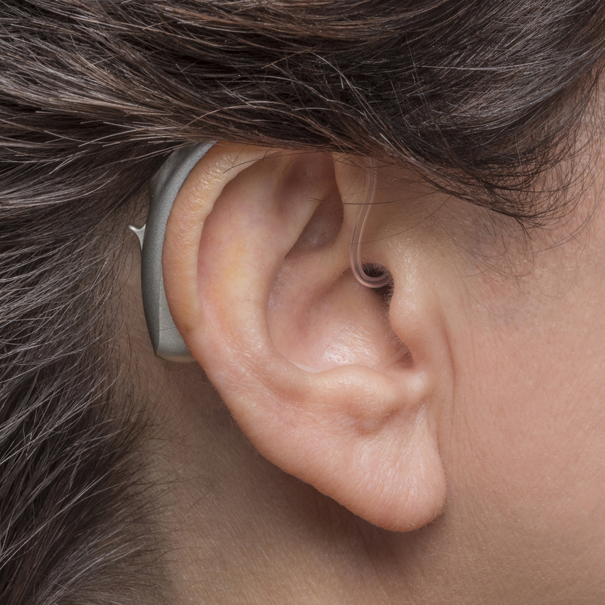 ear behind hearing aids phonak